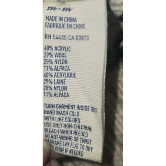 American Eagle Sweater Women's M Nordic Fair Isle Gray Ivory Black Classic - Picture 10 of 11